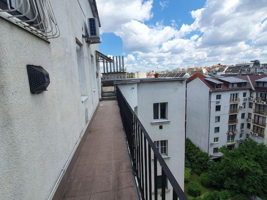 Master Apartment With Air Condition And Separated Rooftop Terrace, Budapest