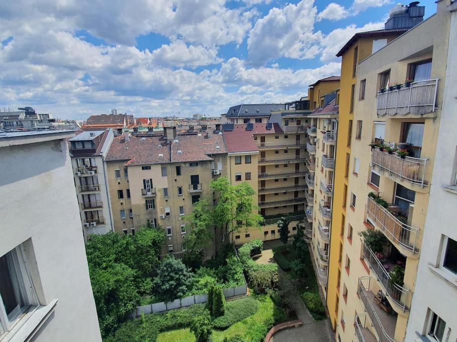 Master Apartment With Air Condition And Separated Rooftop Terrace — Fotók 1